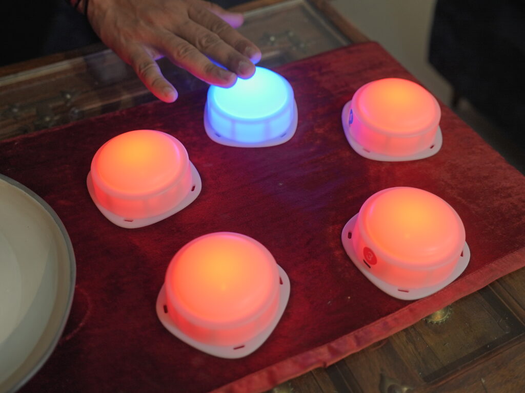 Corporate Offsite Activities: Why a Quiz Should Be the First Thing You Plan 2 quiz buzzers